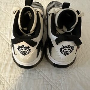 Nike LeBron - Youth Athletic Shoes